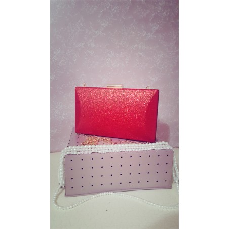 Clutch rosu de ocazie
